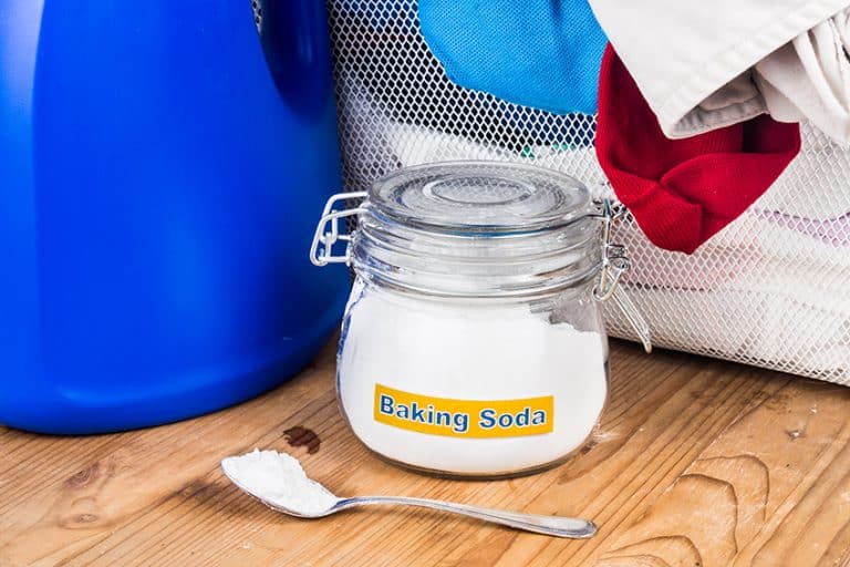 baking soda as a cleanser and deoderizer